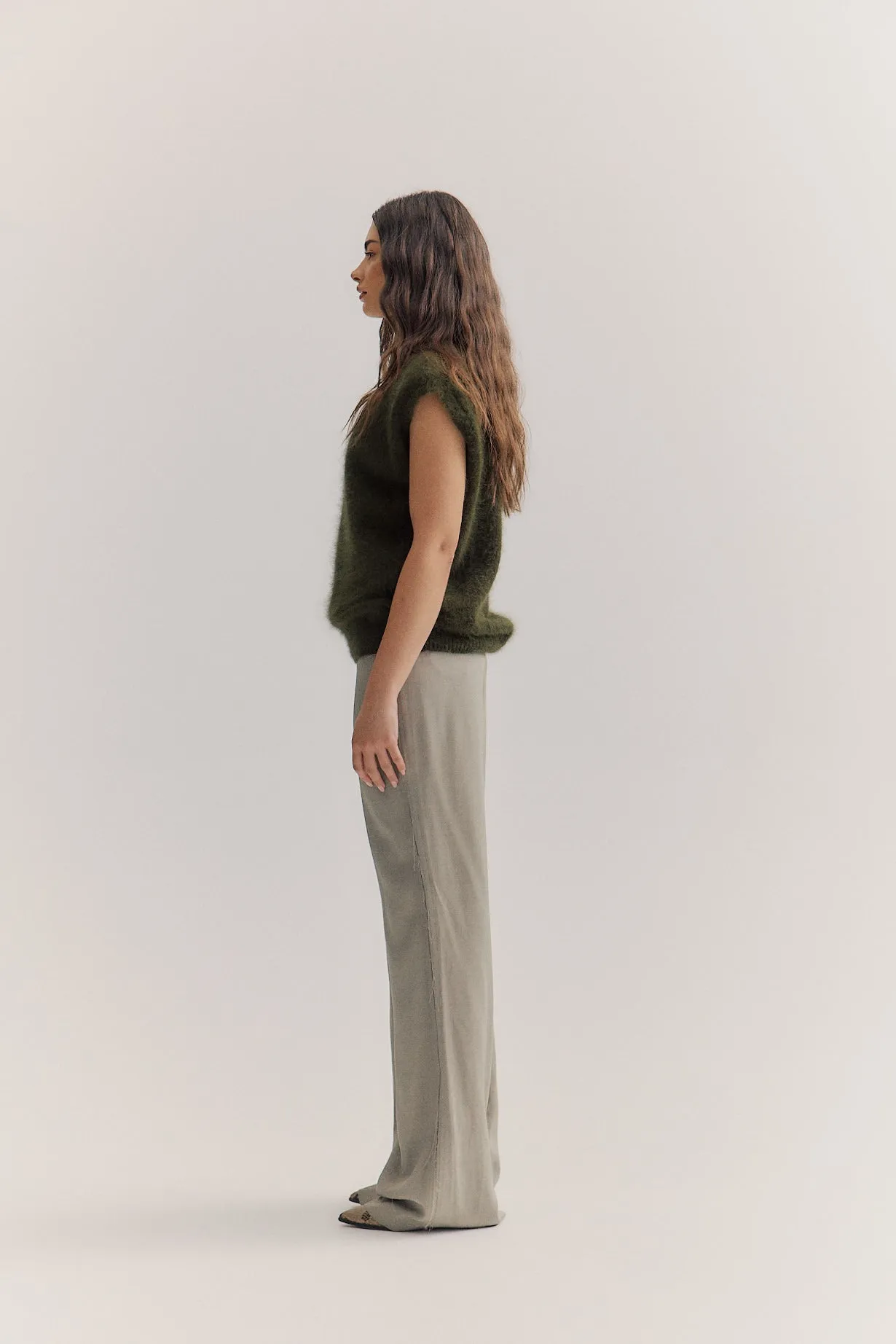 Ebony Vest - Moss