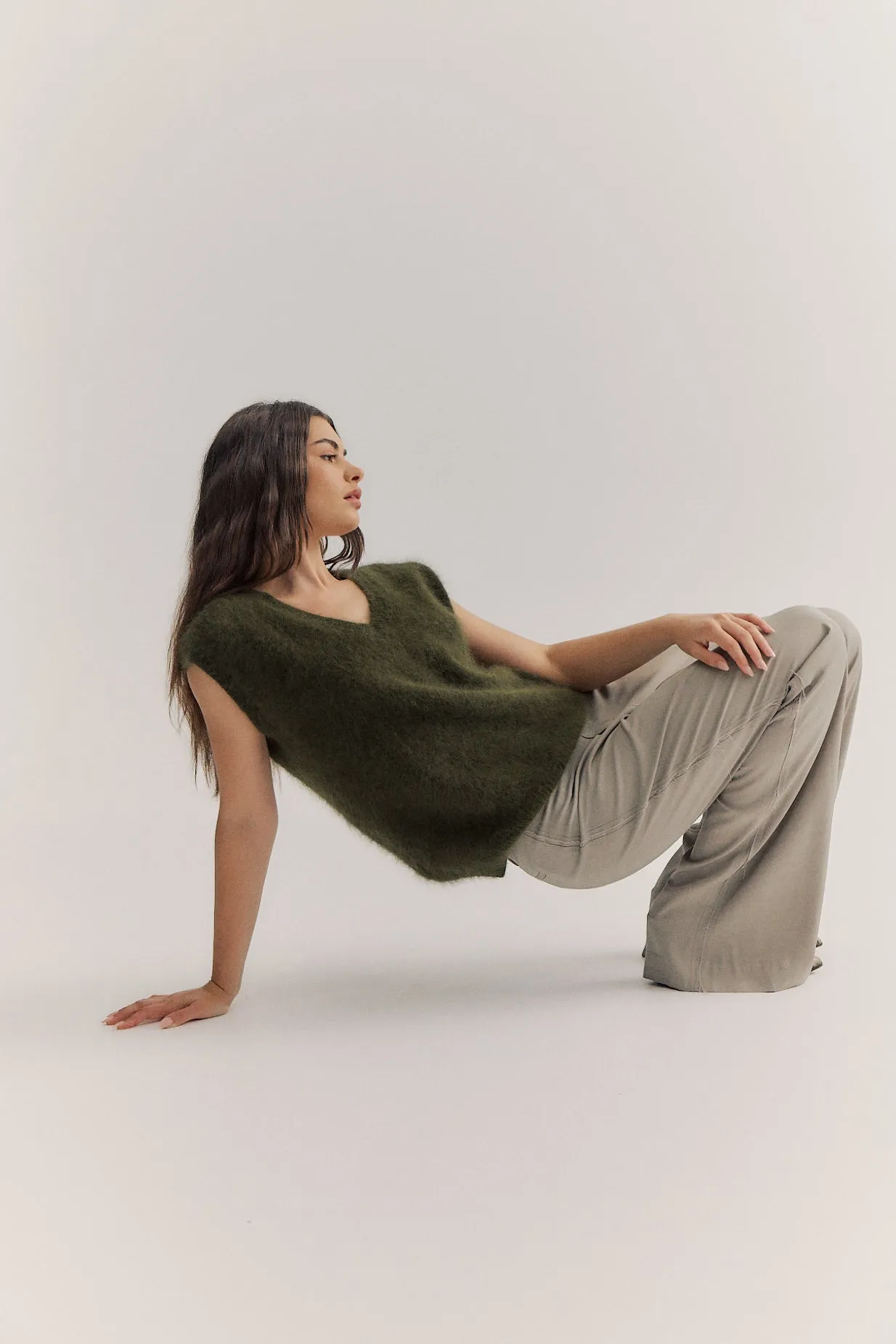 Ebony Vest - Moss